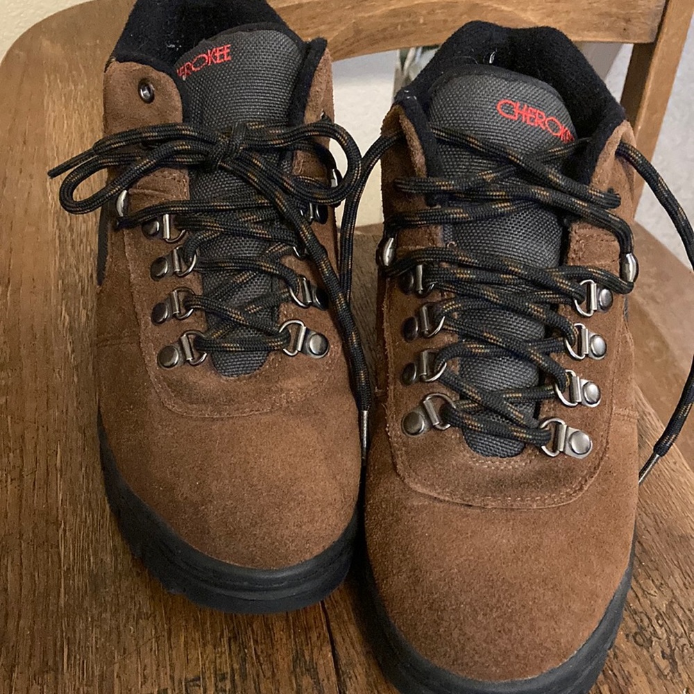 Cherokee Brown Suede Lace Up Hiking Boots Like New!